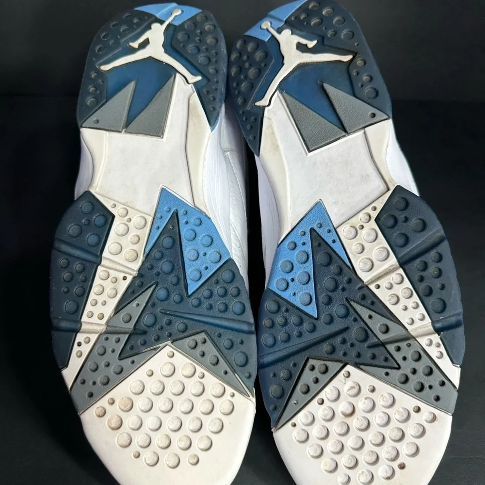Jordan Men's White and Blue Sneakers size 13 pre owned good condition